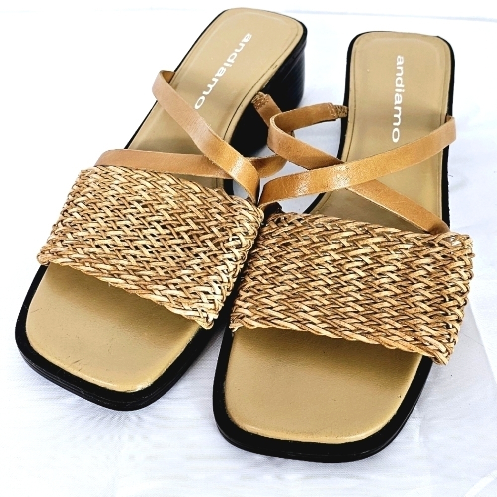 Andiamo Wave Leather Upper Square Toe Women's Sandals